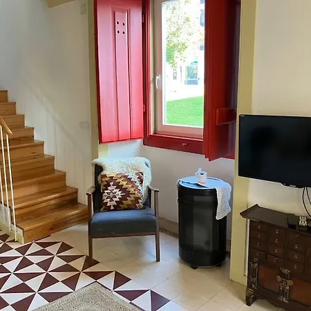 Casinha De Sao Giao *